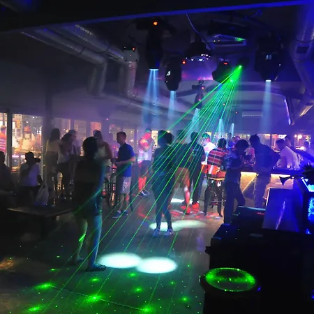 Club Atrium & مرمريس