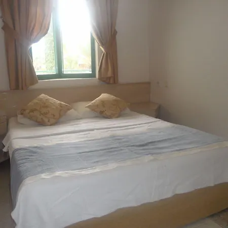 Club Atrium & Hotel 3*