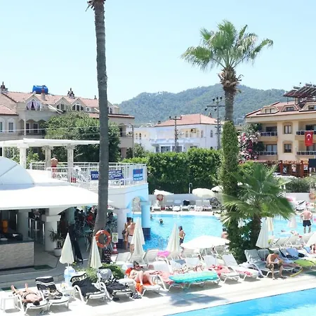 Hotel Club Atrium & 3*