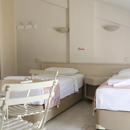 Club Atrium & Hotel 3*