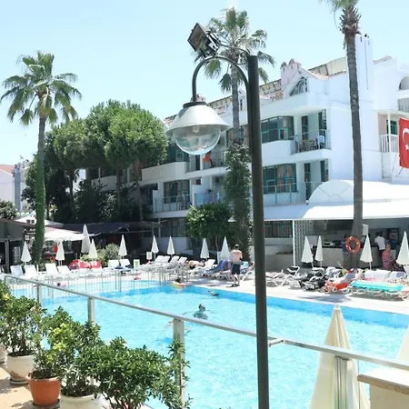 Club Atrium & Hotel 3*