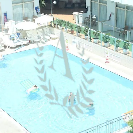Club Atrium & 3*