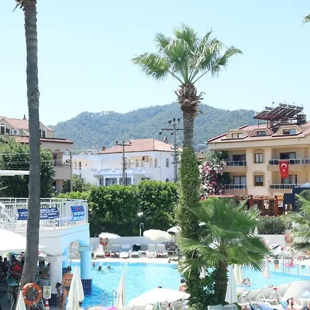 Club Atrium & Hotel